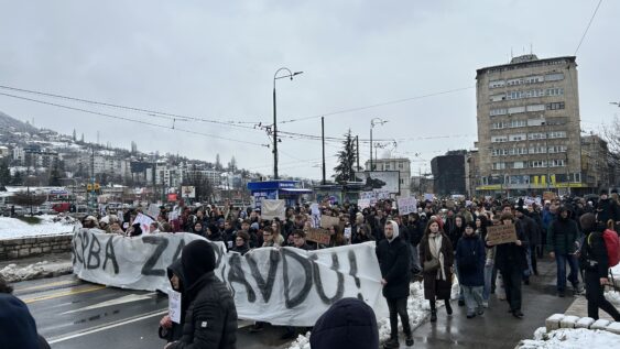Protesti u Sarajevu: Mladi ljudi u borbi za pravdu