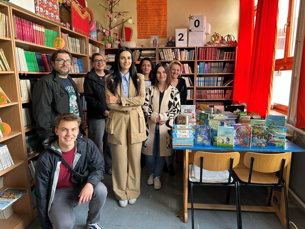 Nova poglavlja za školsku biblioteku: SHL i Deseta osnovna škola uručili donaciju knjiga Osnovnoj školi u Mokrom